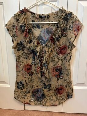 a.n.a Beige Floral Ruffle Cap-Sleeve Blouse